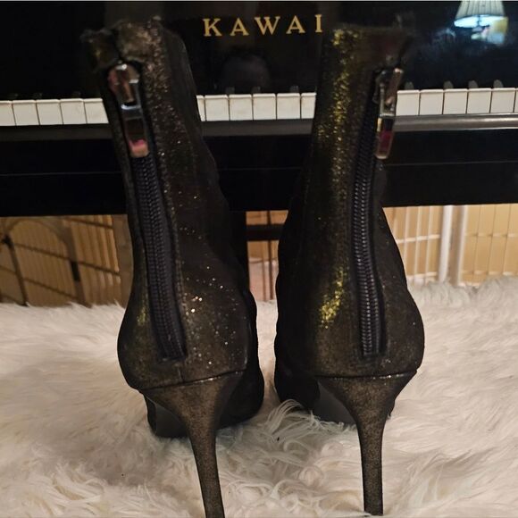 NINE WEST SHIMMERY METALLIC BOOTIES - Picture 7 of 8